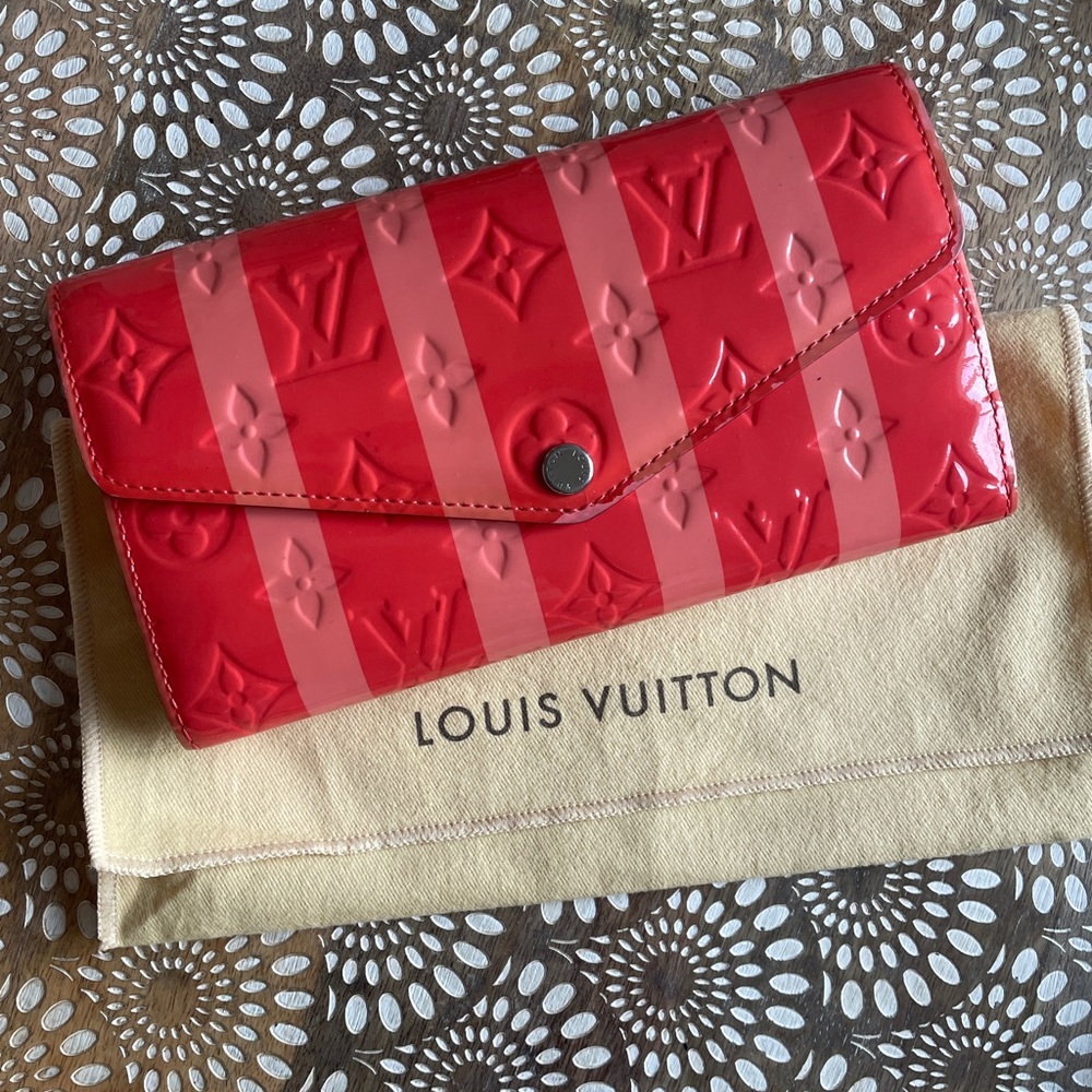 LOUIS VUITTON Monogram Vernis Rayures Sarah Wallet Box & Dustbag
